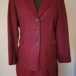 Ladies wool skirt suit